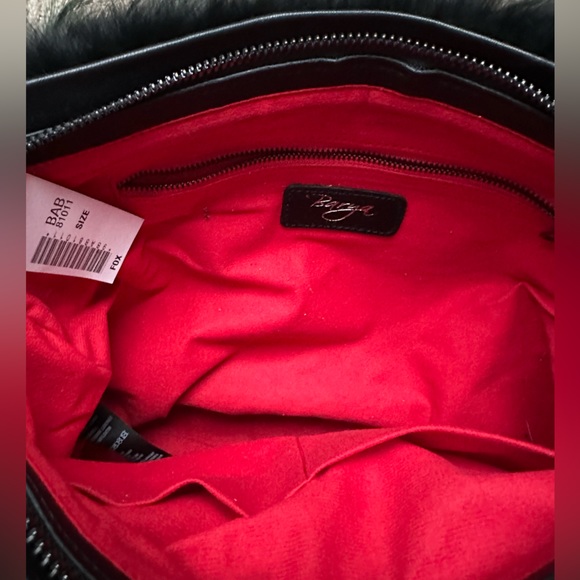 NWT Barya Fox fur shoulder bag in green and black - Picture 4 of 10